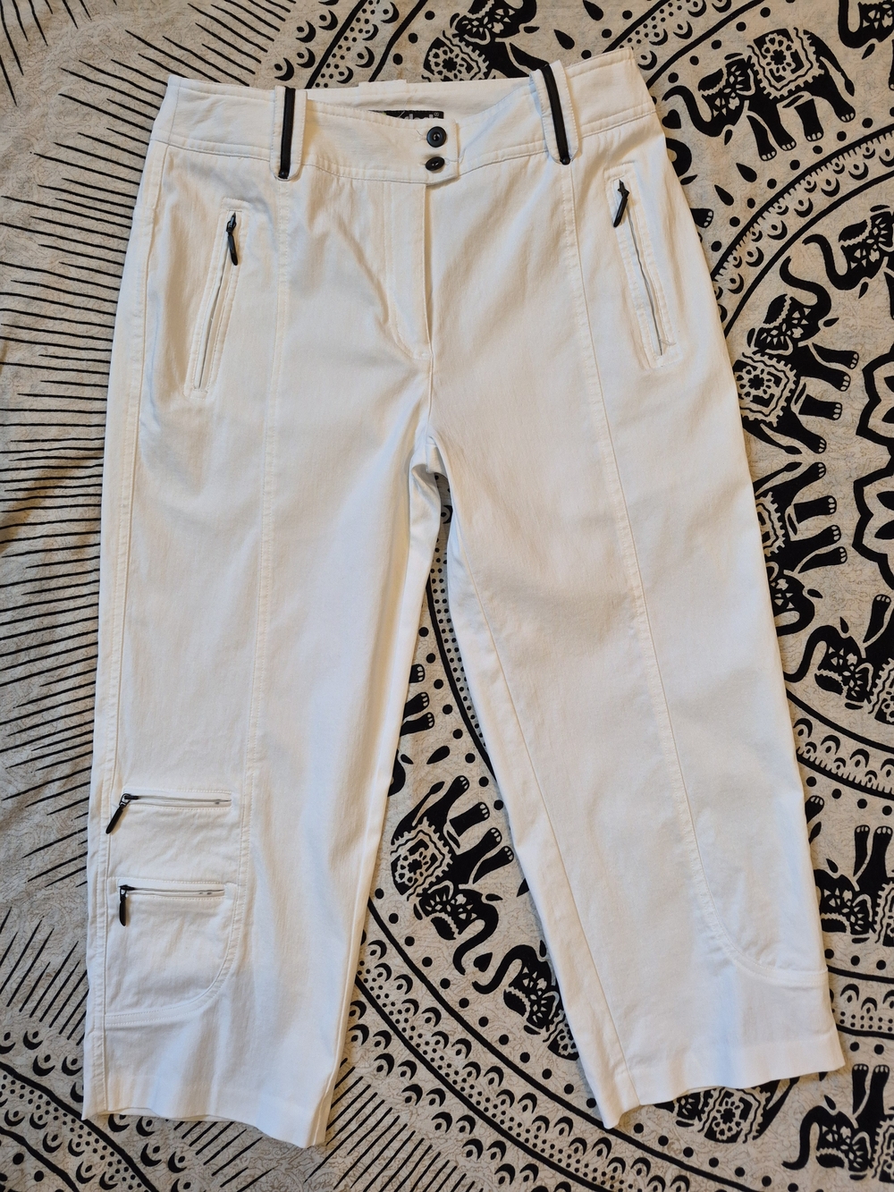jamie sadock White 31" Cropped Zip-Pocket Capri Pants Size 4